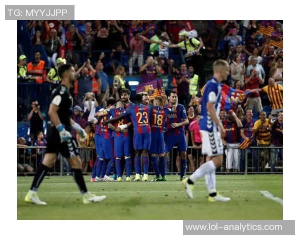 西甲经典对决巴萨3-0击败皇马点球争议引发全场热议