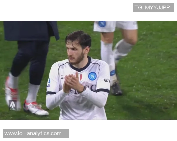 巴萨狂胜那不勒斯6-2帽子戏法引爆全场战术解析与精彩瞬间回顾