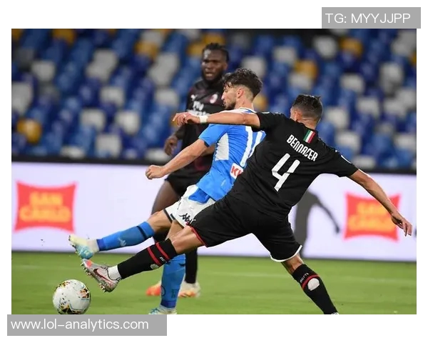 英超激战利物浦与那不勒斯握手言和帽子戏法引发全场热潮