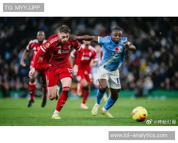 英超焦点战曼联与利物浦战平点球大战引发全场热议与数据分析 英超焦点战曼联与利物浦战平点球大战引发全场热议与数据分析