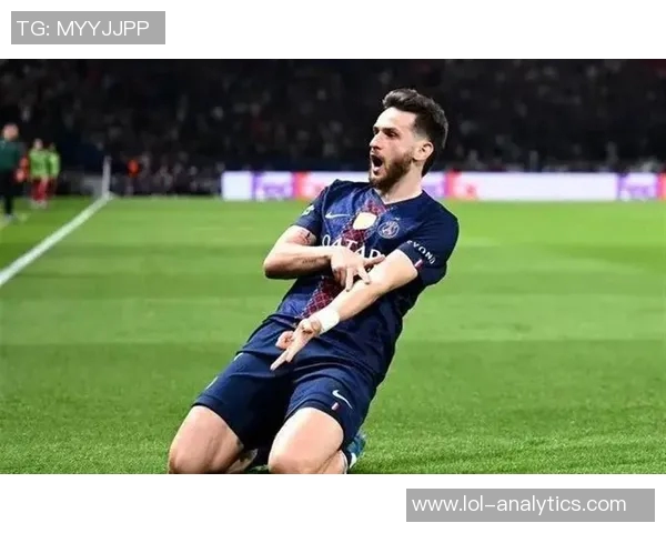 中超精彩对决巴萨与巴黎圣日耳曼战成平局神扑瞬间引发全场热议